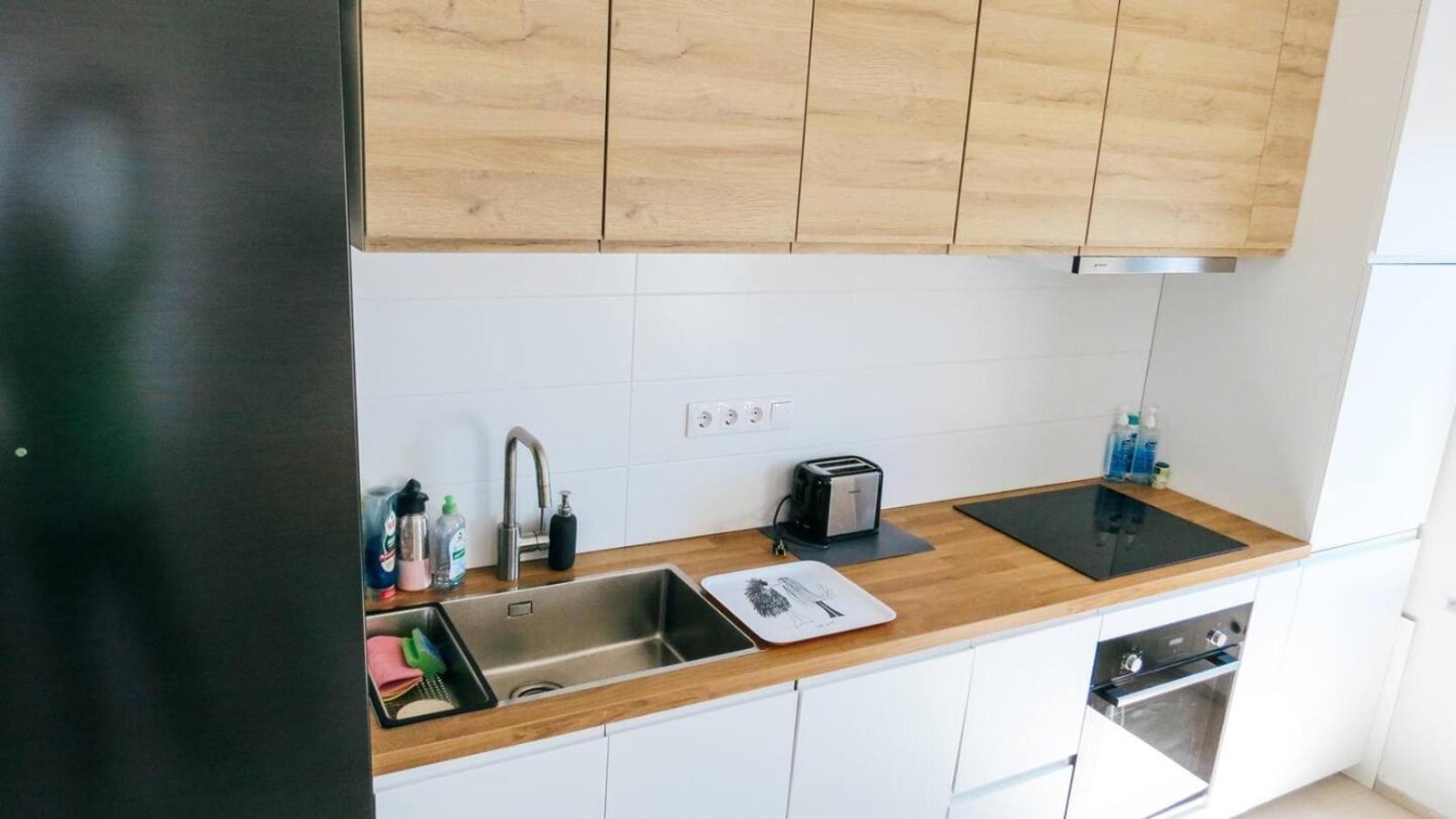 Eden Escape Apartment